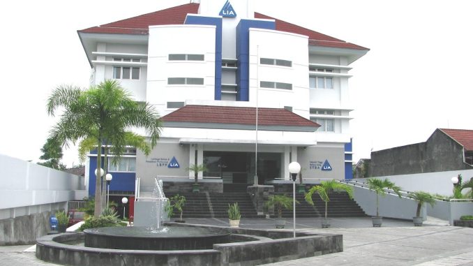 GEDUNG LIA