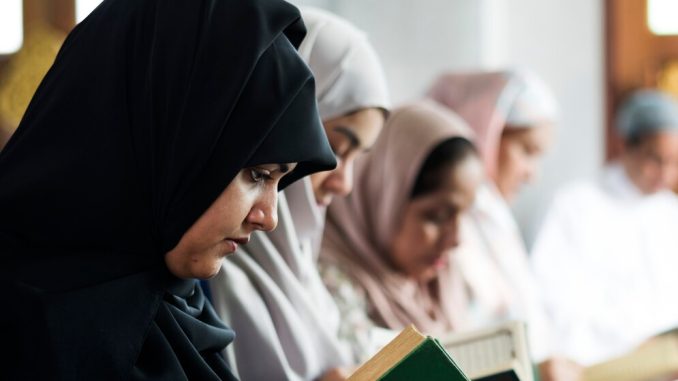 muslim-women-reading-quran-mosque-ramadan_53876-25229