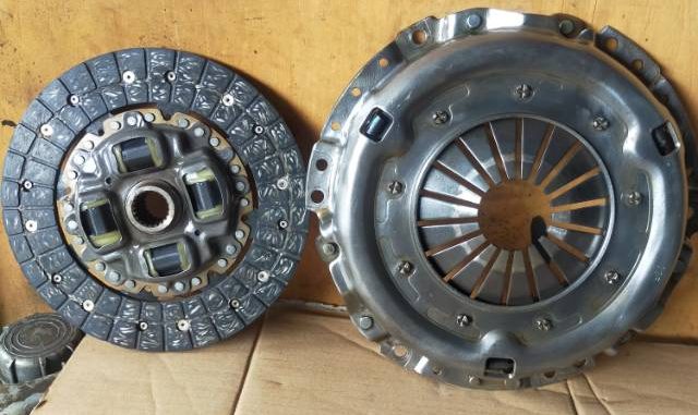 1-Set-Kopling-Toyota-Soluna-640x381