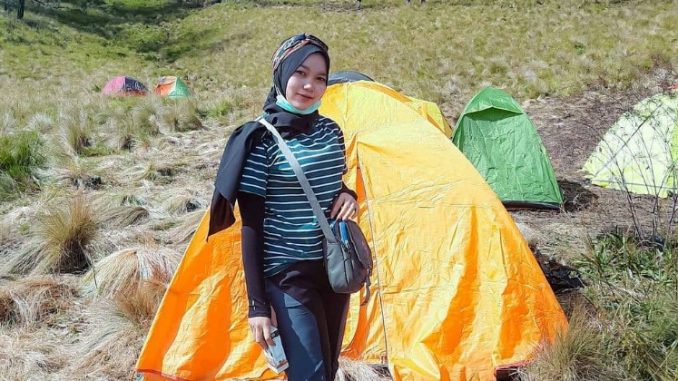 Pendaki-Cantik-@nuri_riyana17-678x381
